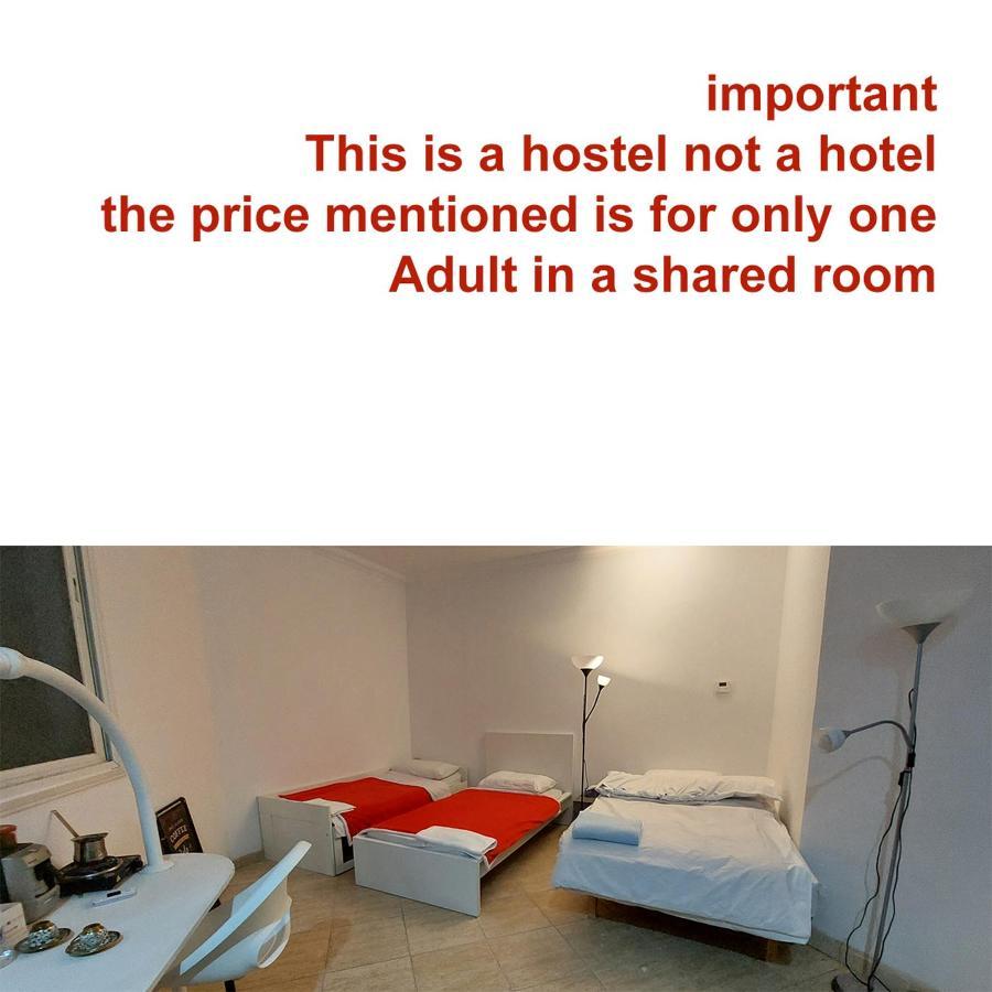 Hostel The Venue Aladdin Kuwait City Esterno foto